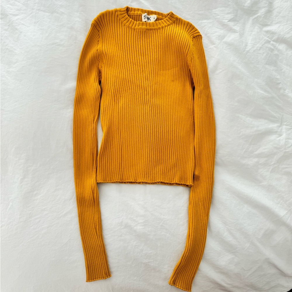 Mustard yellow top